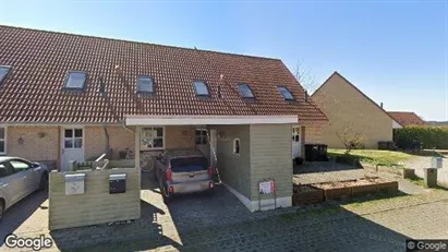 Andelsboliger til salg i Føllenslev - Foto fra Google Street View Andelsboliger til salg i Føllenslev - Foto fra Google Street View